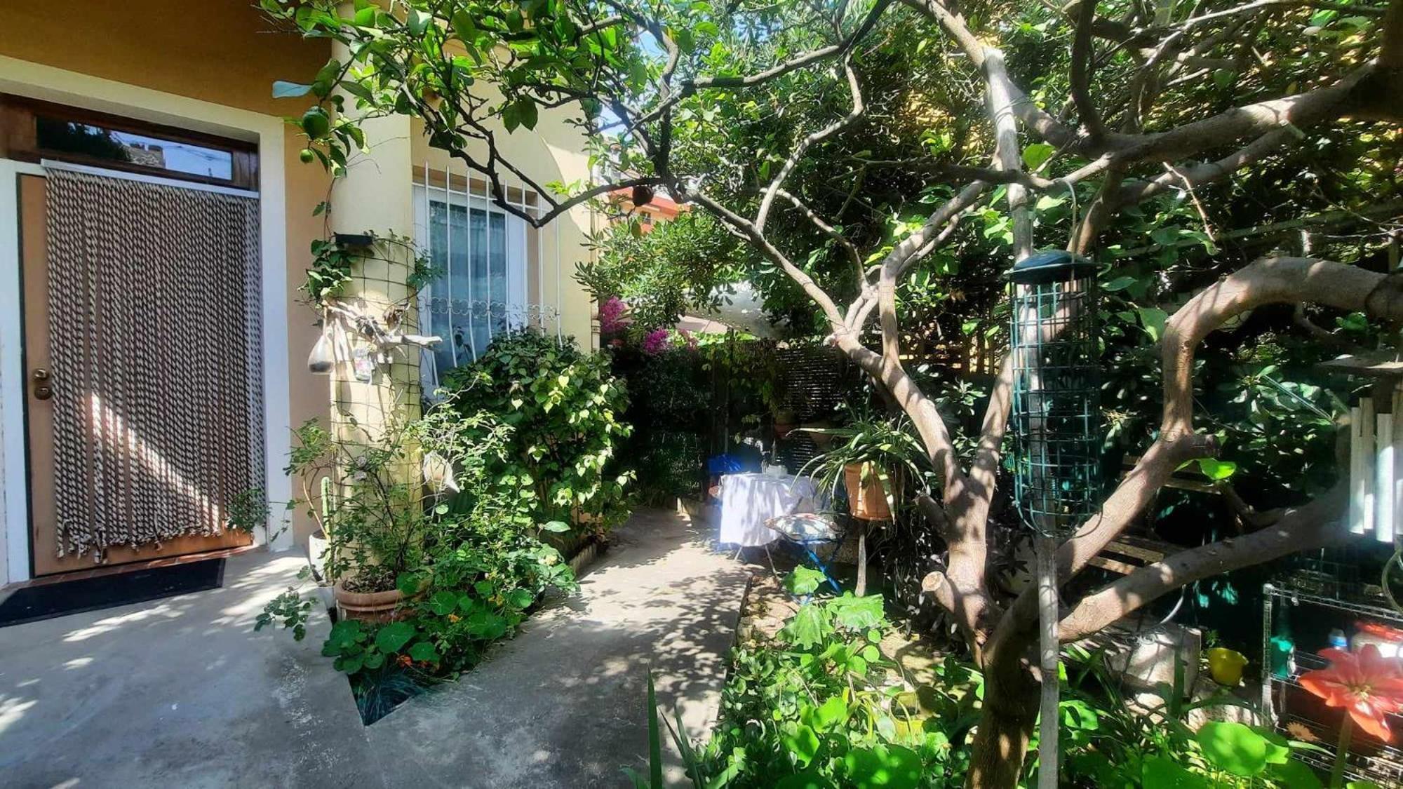 Les Violettes Apartment *